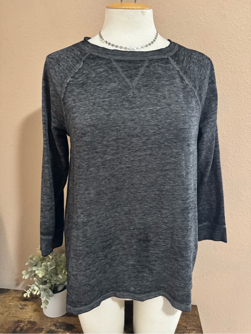 Faded Glory Dark Gray Heathered Long Sleeve Crew Tee